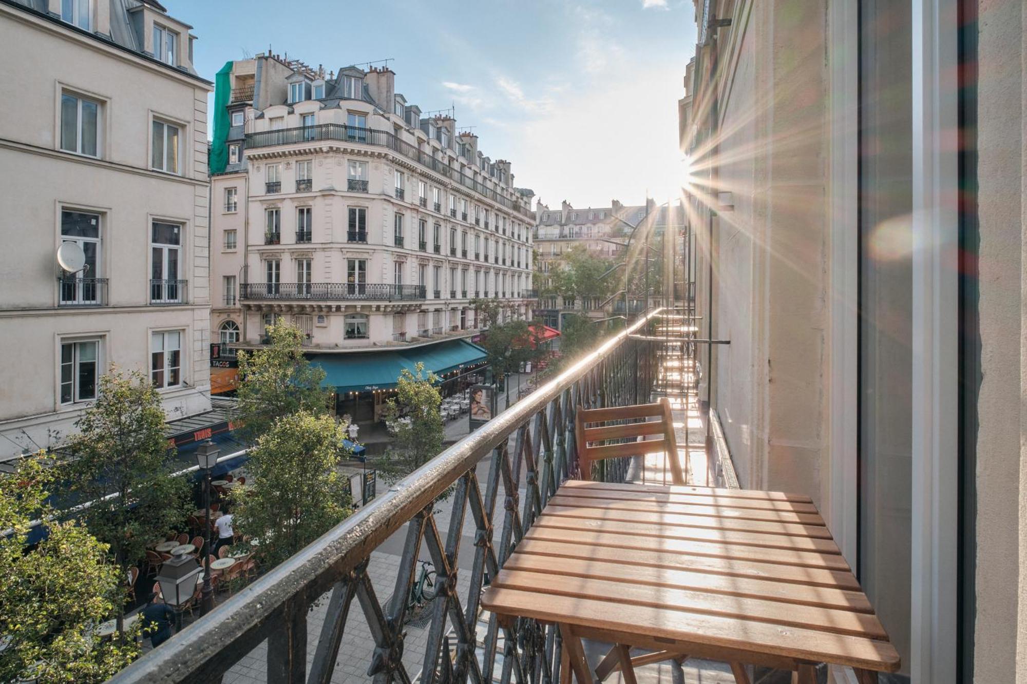 Nestay Les Halles Parigi Esterno foto